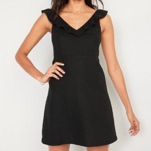 Cute old navy dress. Black linen dress size M. Collared neckline